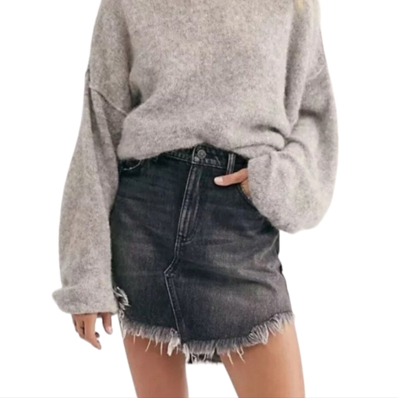 Free People Maverick 5 Pocket Raw Fringe Hem Demin Skirt Size 28 Country Western - Picture 4 of 7